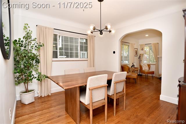 Builiding view seven for 800 Maplegrove, Royal Oak, MI. 48067