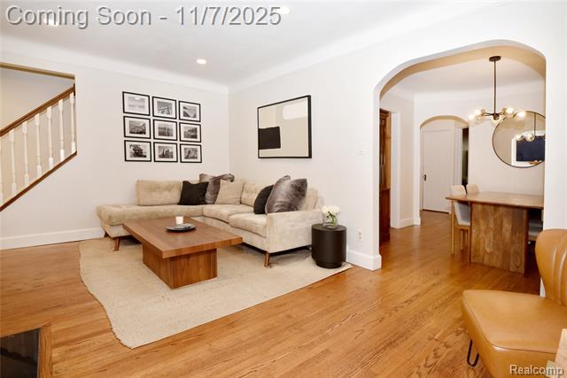 Builiding view six for 800 Maplegrove, Royal Oak, MI. 48067