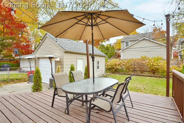 Builiding view thirty four for 800 Maplegrove, Royal Oak, MI. 48067