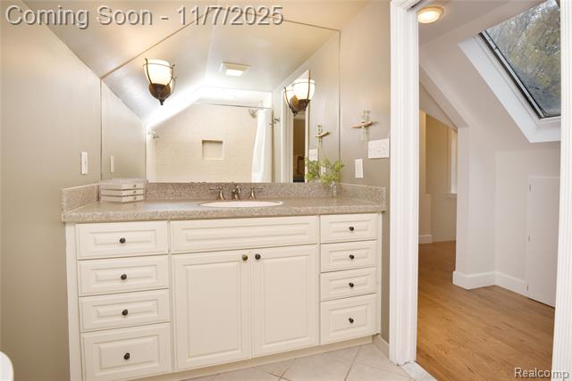 Builiding view twenty six for 800 Maplegrove, Royal Oak, MI. 48067