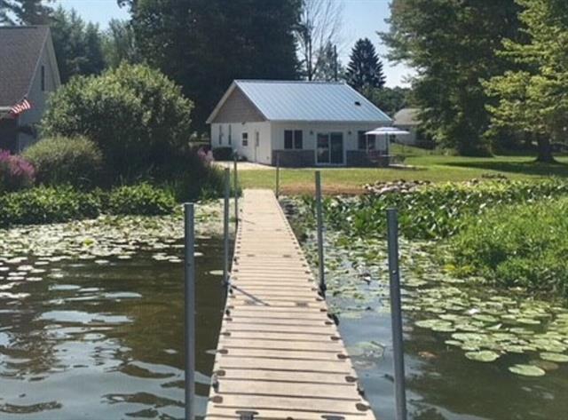 front view for 416 W Russell Dr, Coldwater, Mi. 49036