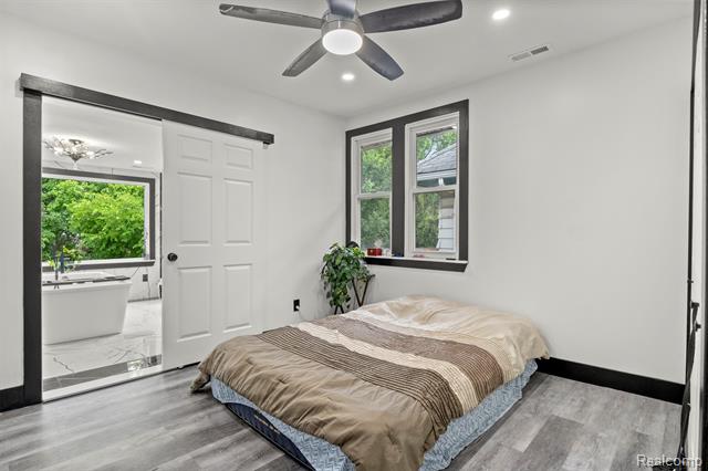 Builiding view fifteen for 2283 Lamothe, Detroit, MI. 48206