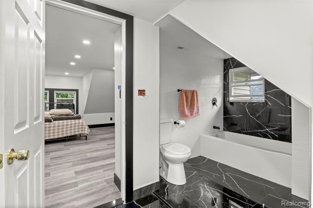 Builiding view twenty two for 2283 Lamothe, Detroit, MI. 48206