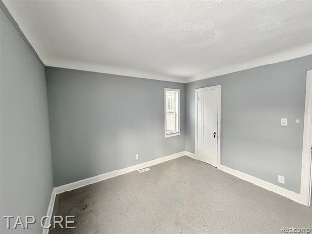 Builiding view eight for 17351 Ilene, Detroit, MI. 48221