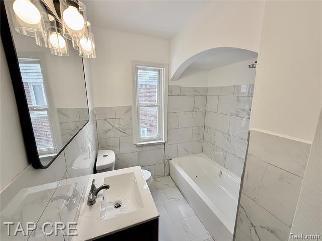 Builiding view eleven for 17351 Ilene, Detroit, MI. 48221