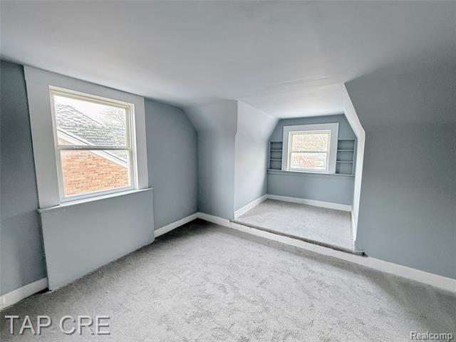 Builiding view seventeen for 17351 Ilene, Detroit, MI. 48221