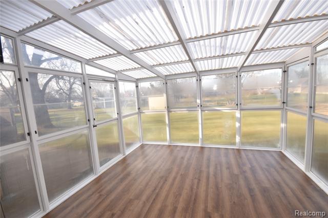 Builiding view eleven for 5106 Lakewood, Grand Blanc, MI. 48439