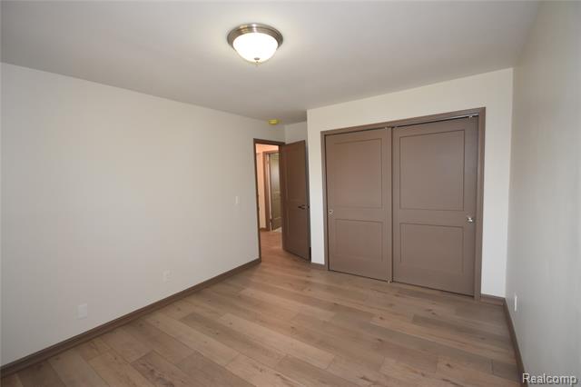 Builiding view sixteen for 5106 Lakewood, Grand Blanc, MI. 48439