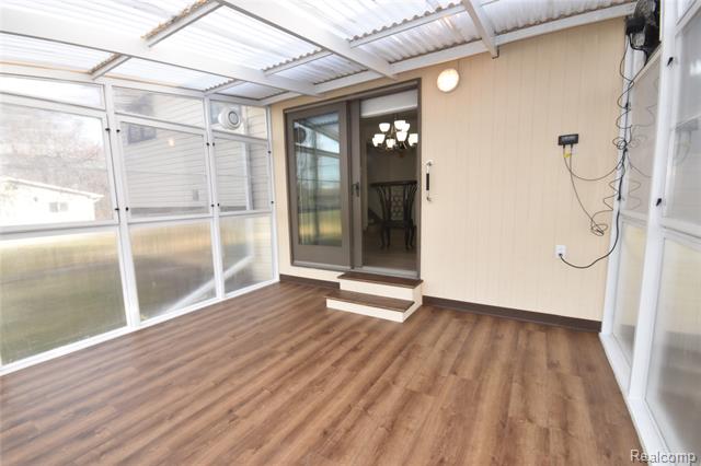 Builiding view ten for 5106 Lakewood, Grand Blanc, MI. 48439