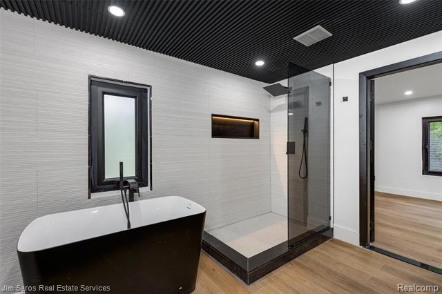 Builiding view fifteen for 5075 Harvard, Detroit, MI. 48224