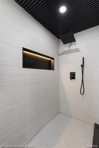 Builiding view sixteen for 5075 Harvard, Detroit, MI. 48224