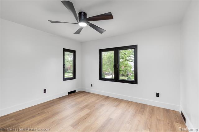 Builiding view twenty one for 5075 Harvard, Detroit, MI. 48224