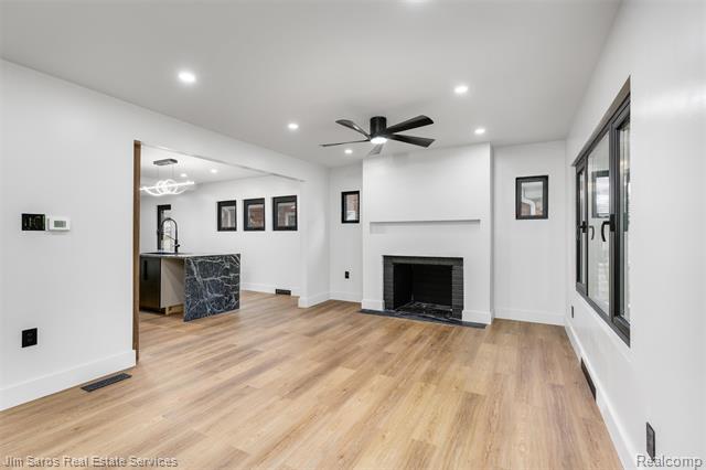 Builiding view two for 5075 Harvard, Detroit, MI. 48224