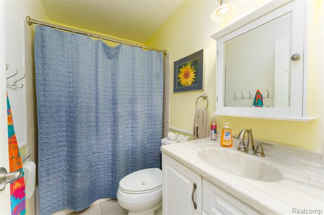 Builiding view eight for 680 Hacker, Brighton, MI. 48114