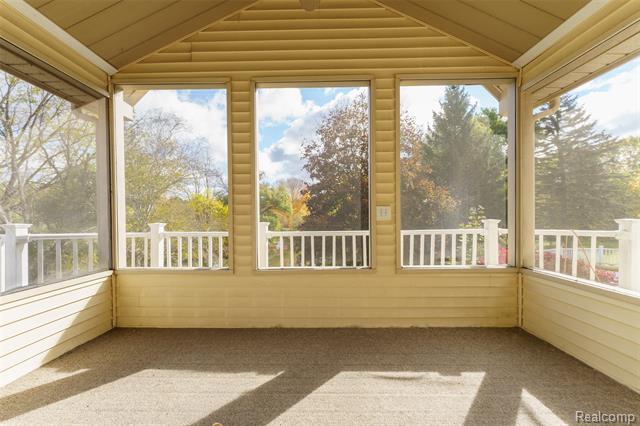 Builiding view seventeen for 680 Hacker, Brighton, MI. 48114