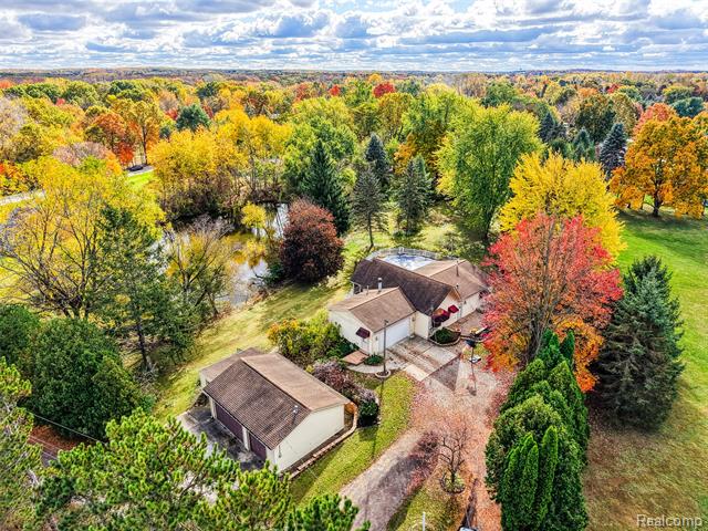 Builiding view twenty one for 680 Hacker, Brighton, MI. 48114