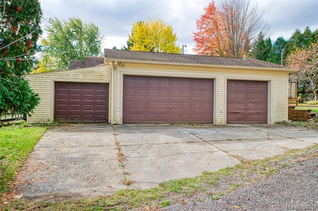 Builiding view twenty for 680 Hacker, Brighton, MI. 48114