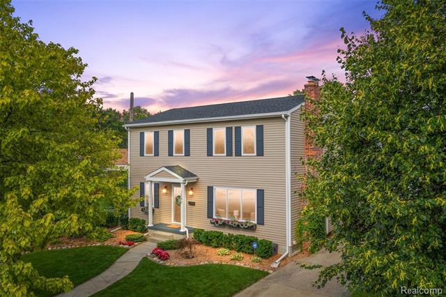 front view for 2540 Royal Ave, Berkley, Mi. 48072