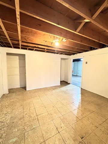 Builiding view sixteen for 3975 Mcarthur, Jackson, MI. 49203