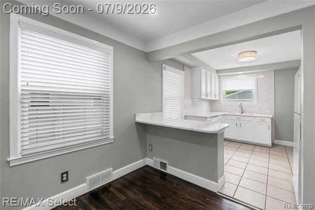 Builiding view fifteen for 609 N Connecticut, Royal Oak, MI. 48067