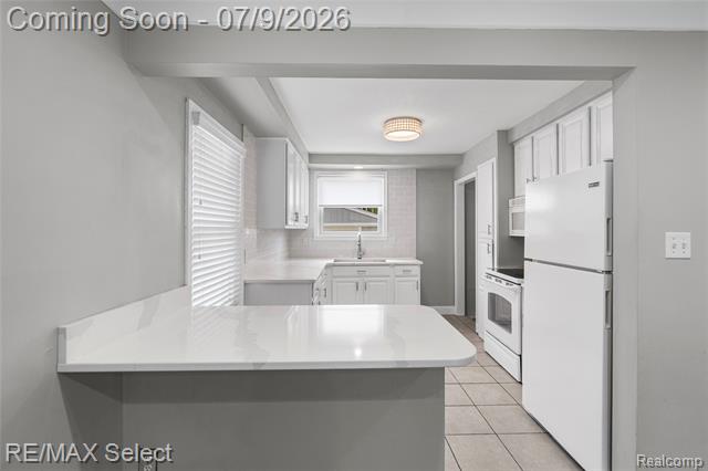 Builiding view seventeen for 609 N Connecticut, Royal Oak, MI. 48067