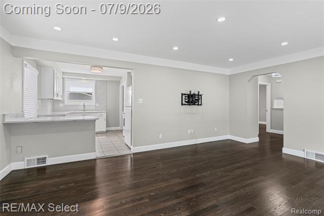 Builiding view twenty four for 609 N Connecticut, Royal Oak, MI. 48067