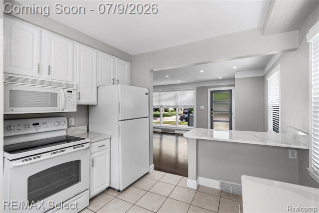 Builiding view twenty three for 609 N Connecticut, Royal Oak, MI. 48067