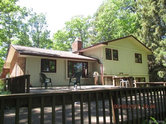 front view for 9471 Ridge Road, Goodrich, Mi. 48438