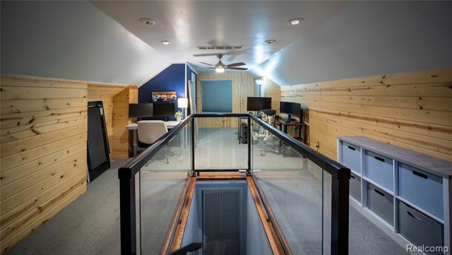 Builiding view eight for 1673 West, Berkley, MI. 48072