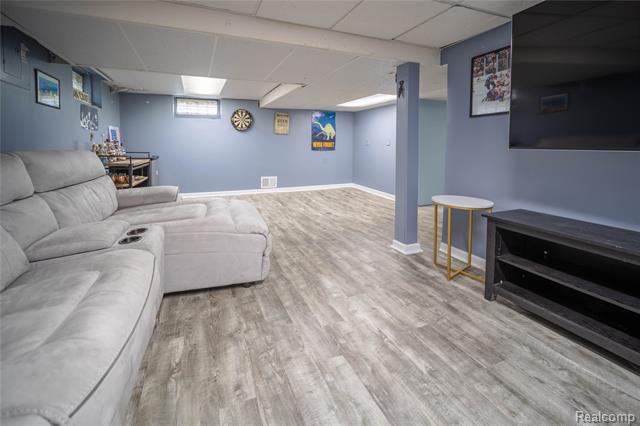 Builiding view fifteen for 1673 West, Berkley, MI. 48072