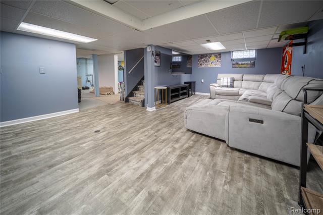 Builiding view fourteen for 1673 West, Berkley, MI. 48072