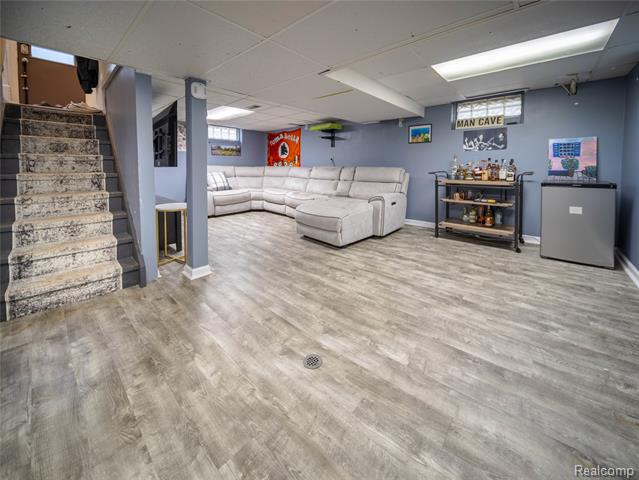 Builiding view thirteen for 1673 West, Berkley, MI. 48072