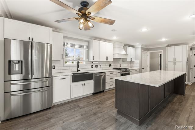 Builiding view two for 8203 Boulder, Davison, MI. 48423