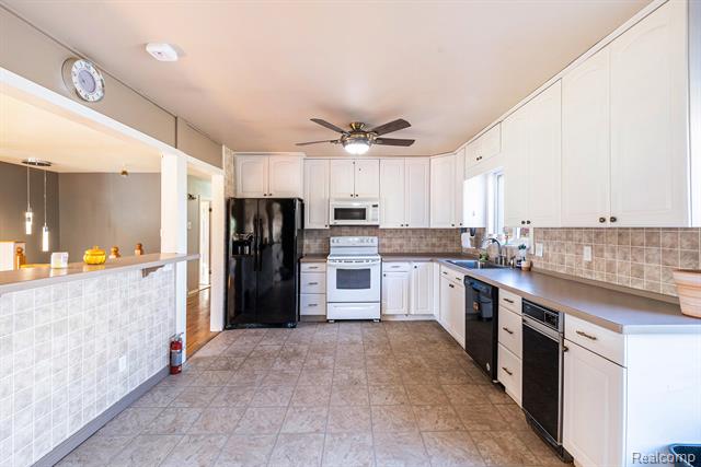 Builiding view nine for 5212 Farrand Rd, Clio, MI. 48420