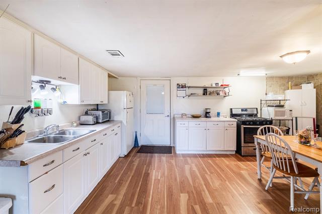 Builiding view seven for 5212 Farrand Rd, Clio, MI. 48420