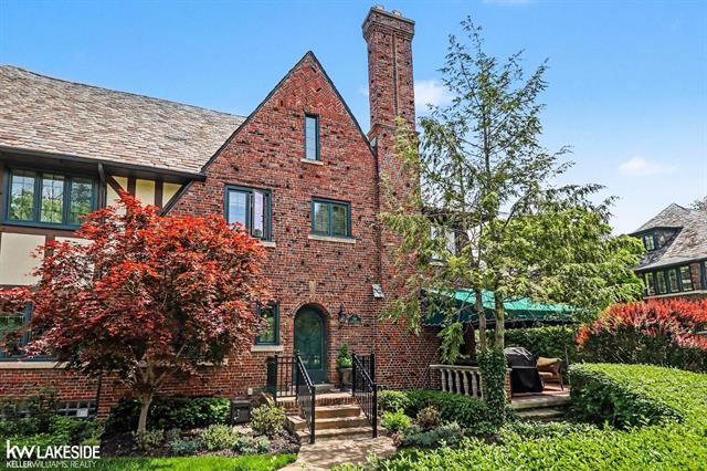 Builiding view four for 286 Rivard, Grosse Pointe, MI. 48230