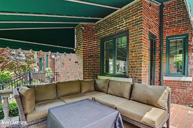 Builiding view thirty three for 286 Rivard, Grosse Pointe, MI. 48230