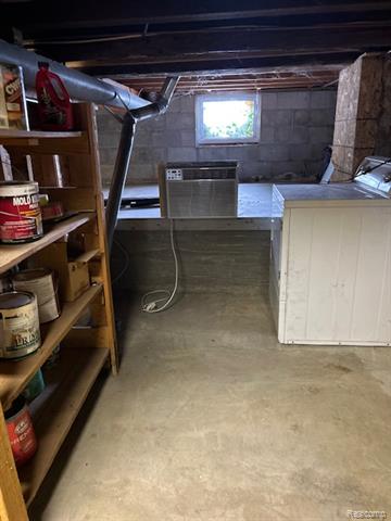 Builiding view fourteen for 203 Main, Mayville, MI. 48744