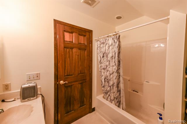 Builiding view fifty two for 4534 Superior, Newport, MI. 48166