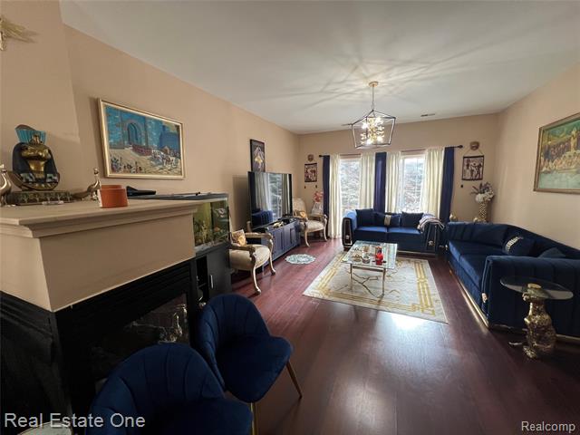 Builiding view eleven for 43216 Pendleton, Sterling Heights, MI. 48313