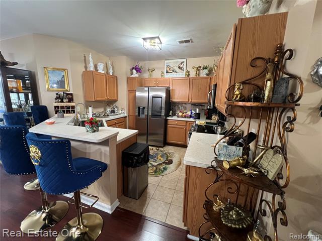 Builiding view five for 43216 Pendleton, Sterling Heights, MI. 48313