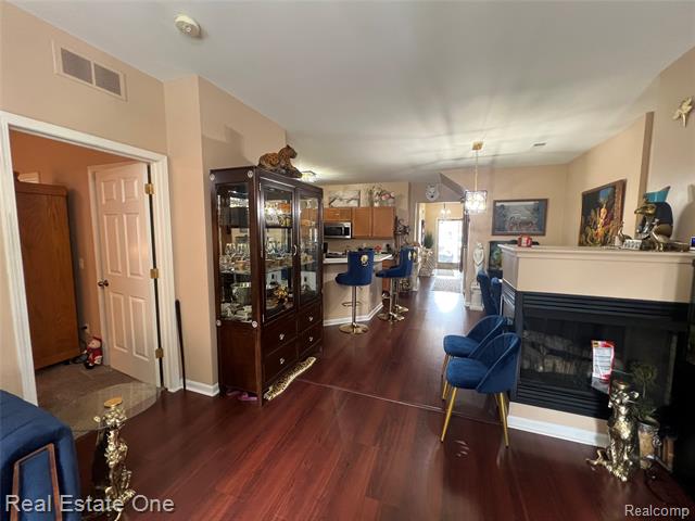 Builiding view thirteen for 43216 Pendleton, Sterling Heights, MI. 48313