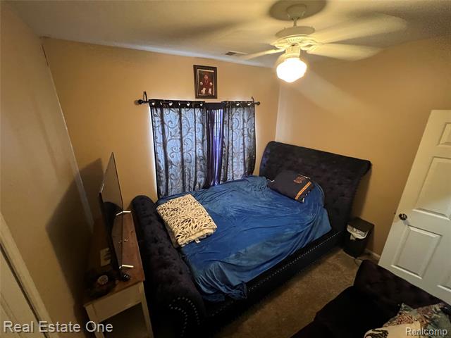 Builiding view twenty five for 43216 Pendleton, Sterling Heights, MI. 48313