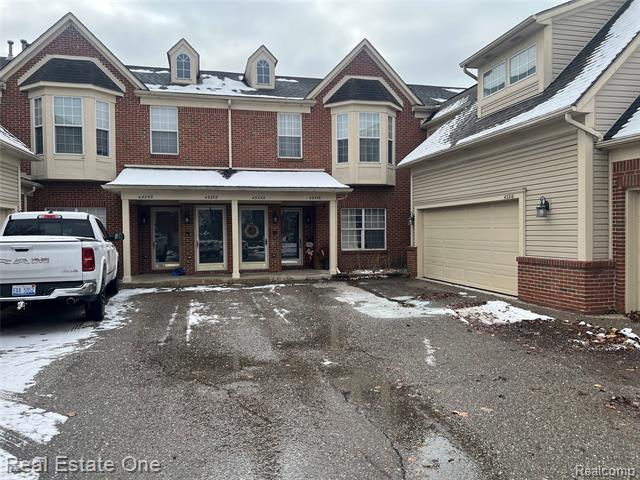 Builiding view two for 43216 Pendleton, Sterling Heights, MI. 48313