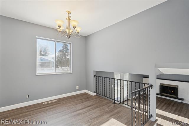 Builiding view nineteen for 4199 Sheraton, Flint, MI. 48532