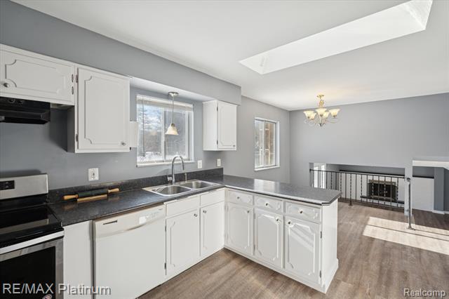 Builiding view sixteen for 4199 Sheraton, Flint, MI. 48532