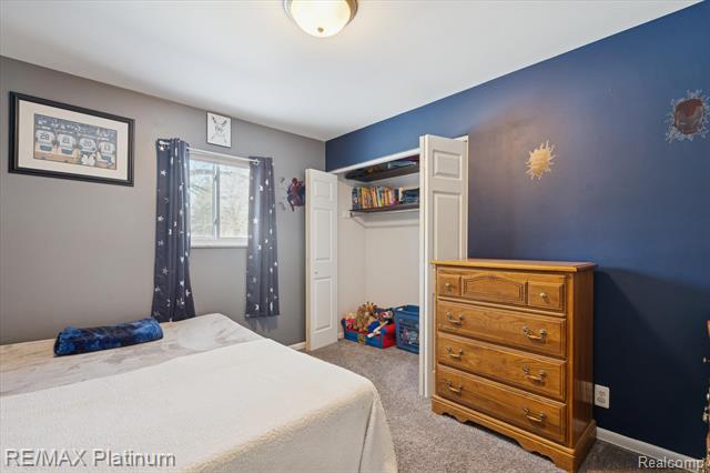 Builiding view twenty eight for 4199 Sheraton, Flint, MI. 48532