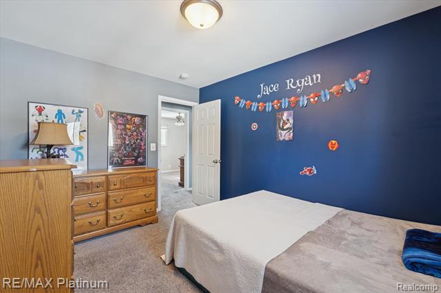 Builiding view twenty nine for 4199 Sheraton, Flint, MI. 48532