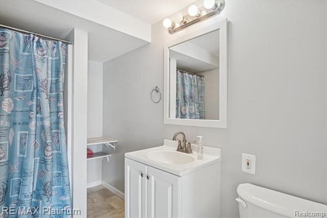 Builiding view twenty six for 4199 Sheraton, Flint, MI. 48532