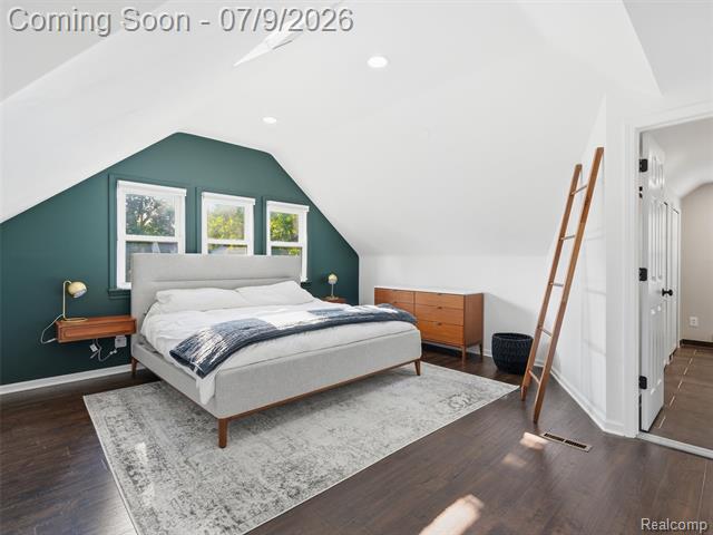 Builiding view eight for 622 N Rembrandt, Royal Oak, MI. 48067